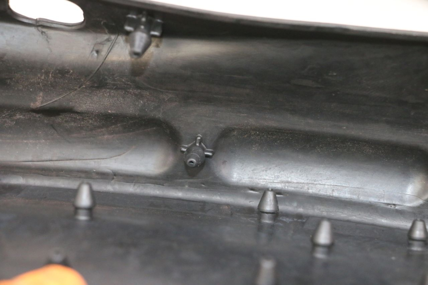 photo de TAPA REPOSAPIES GOMMA YAMAHA NEO'S CORE 1 (2022 - 2026) - Vista general del producto