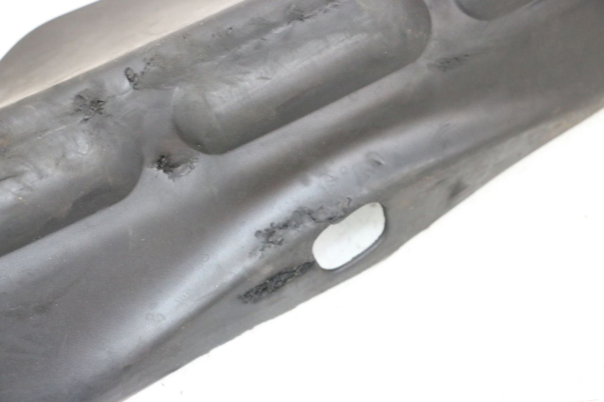 photo de TAPA REPOSAPIES GOMMA YAMAHA NEO'S CORE 1 (2022 - 2026) - Estado de la superficie y material