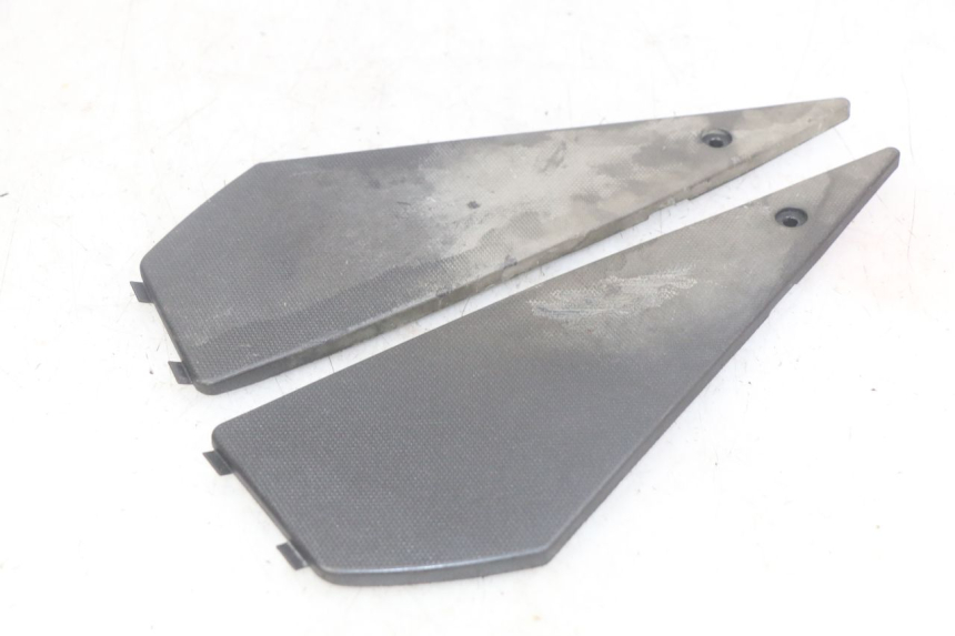 photo de ALFOMBRA DE PASO PIAGGIO NEW TYPHOON 50 (2010 - 2017) - Zoom estado de uso