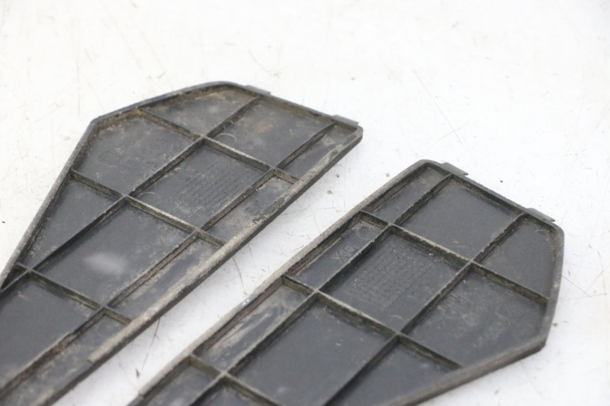 photo de ALFOMBRA DE PASO PIAGGIO NEW TYPHOON 50 (2010 - 2017) - Otra perspectiva