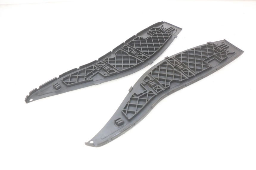 photo de ALFOMBRA DE PASO GILERA NEXUS 125 (2009 - 2013) - Zoom estado de uso