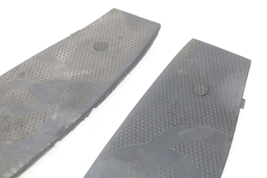 photo de ALFOMBRA DE PASO GILERA NEXUS 125 (2009 - 2013) - Primer plano técnico