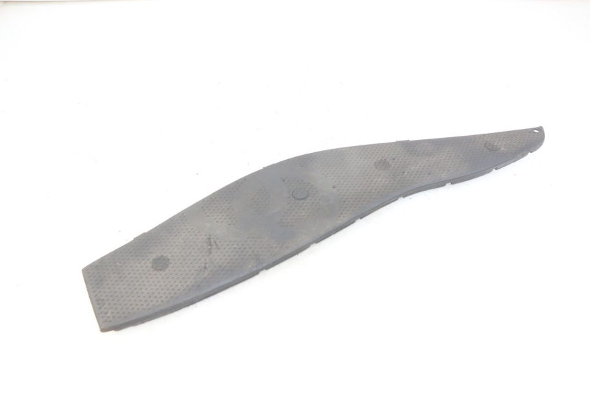 photo de ALFOMBRA DE PASO GILERA NEXUS 125 (2007 - 2009) - Zoom estado de uso