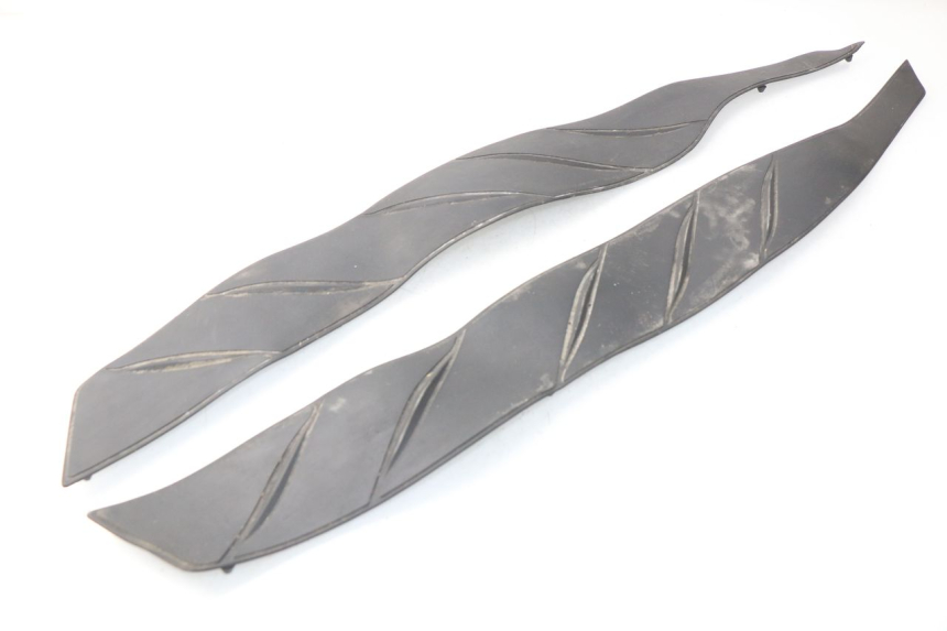 photo de TAPA REPOSAPIES GOMMA HONDA NSS EX FORZA 250 (2005 - 2013) - Vista principal