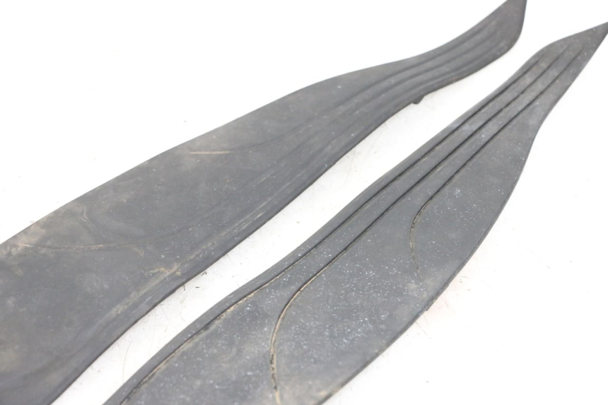 photo de ALFOMBRA DE PASO HONDA PCX (JF47) 125 (2012 - 2013) - Zoom estado de uso