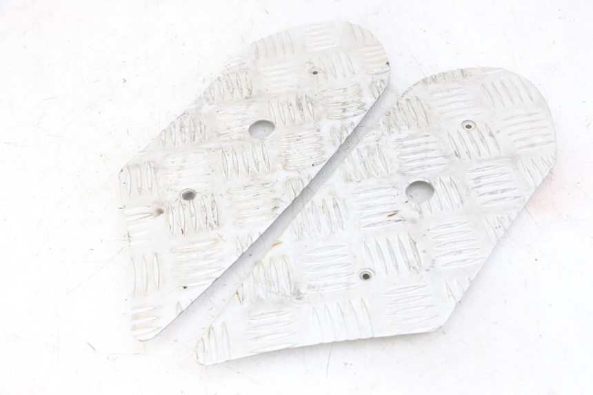 photo de TAPA REPOSAPIES GOMMA PEUGEOT STREETZONE I 2T 50 (2018 - 2020) - Vista principal