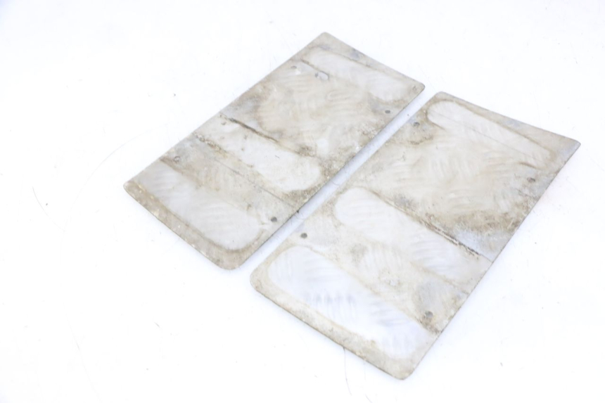 photo de TAPA REPOSAPIES GOMMA LIGIER PULSE 3 1 (2014 - 2020) - Vista general del producto