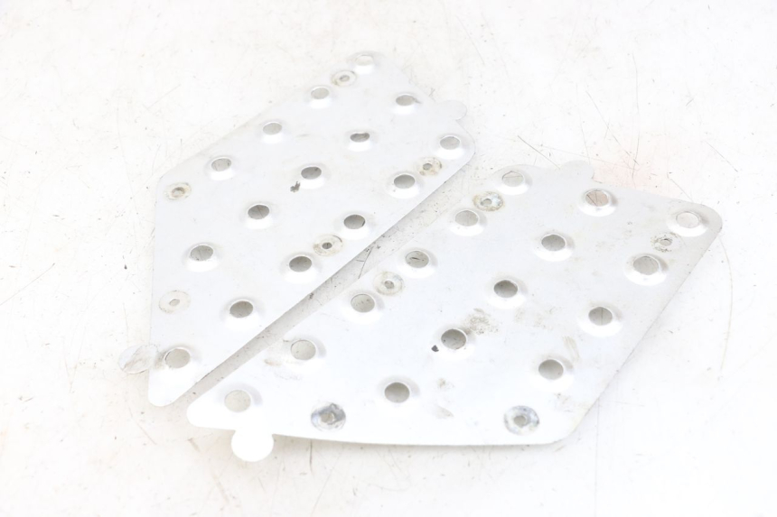 photo de ALFOMBRA DE PASO KEEWAY RY6 2T 50 (2011 - 2019) - Vista principal