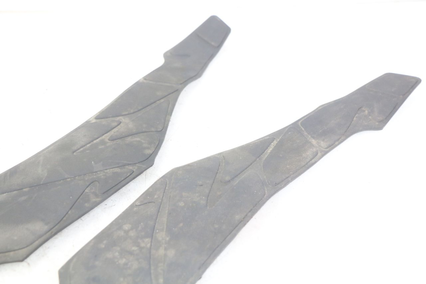 photo de ALFOMBRA DE PASO DAELIM S3 125 (2010 - 2017) - Zoom estado de uso