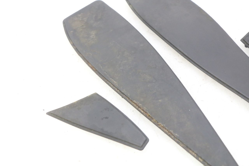 photo de ALFOMBRA DE PASO PEUGEOT SATELIS COMPRESSOR K15 125 (2006 - 2009) - Zoom estado de uso