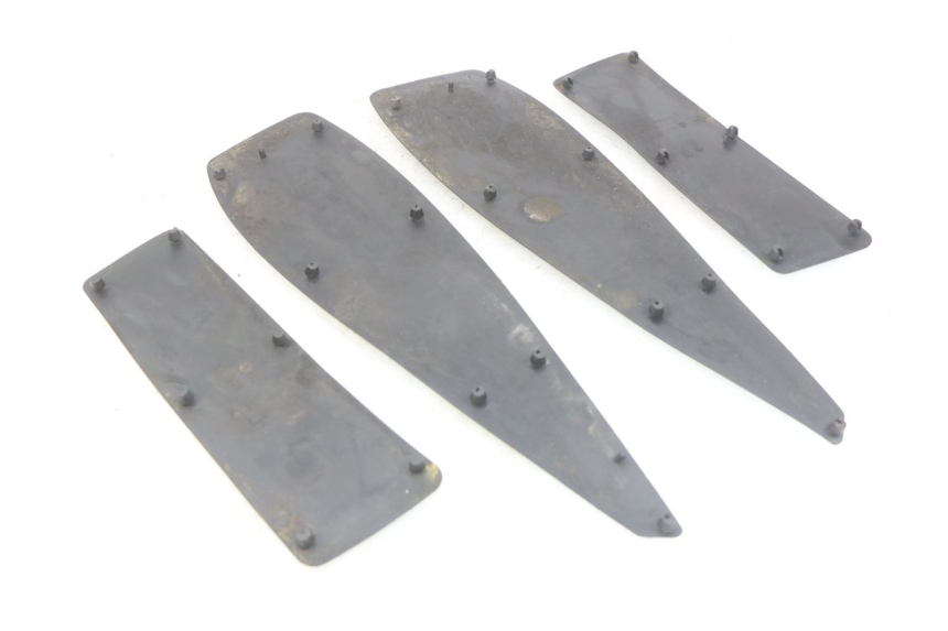 photo de ALFOMBRA DE PASO PEUGEOT SATELIS 125 (2010 - 2012) - Detalle de la pieza