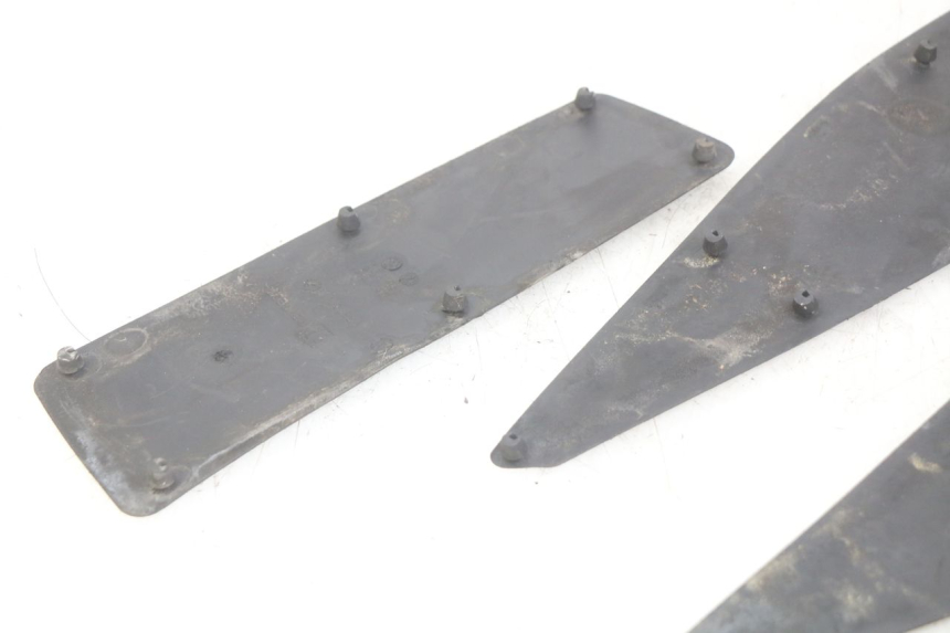 photo de ALFOMBRA PARA PISOS PEUGEOT SATELIS 125 (2006 - 2009) - Zoom estado de uso