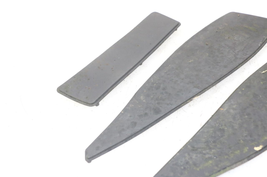 photo de ALFOMBRA PARA PISOS PEUGEOT SATELIS 125 (2006 - 2009) - Otra perspectiva