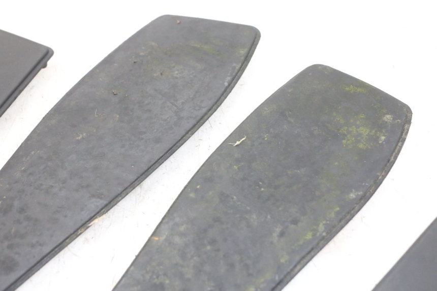 photo de ALFOMBRA PARA PISOS PEUGEOT SATELIS 125 (2006 - 2009) - Primer plano técnico