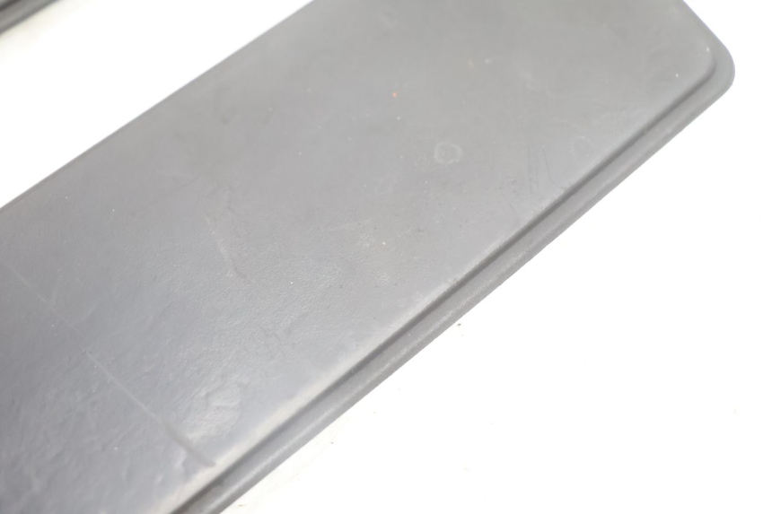 photo de ALFOMBRA PARA PISOS PEUGEOT SATELIS 125 (2006 - 2009) - Primer plano técnico
