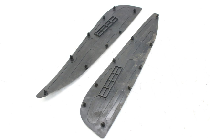 photo de ALFOMBRA DE PASO MBK SKYCRUISER 125 (2010 - 2013) - Detalle de la pieza