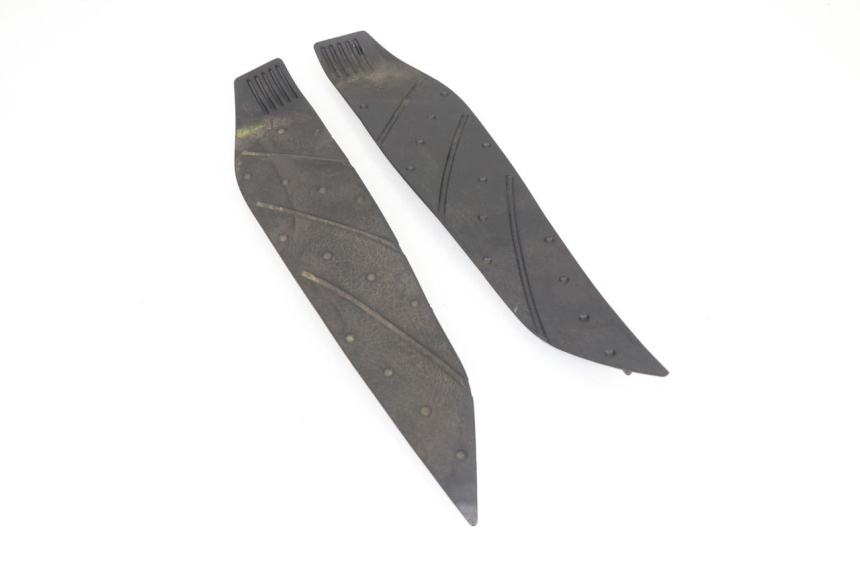 photo de TAPA REPOSAPIES GOMMA MBK SKYCRUISER 125 (2006 - 2009) - Vista principal