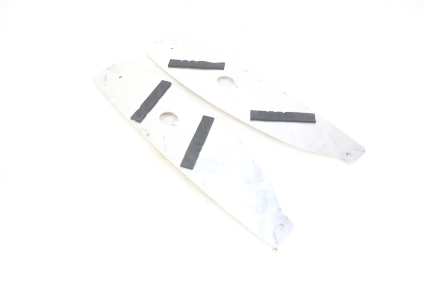 photo de ALFOMBRA PARA PISOS PEUGEOT SPEEDFIGHT 3 AIR 50 (2009 - 2015) - Detalle de la pieza