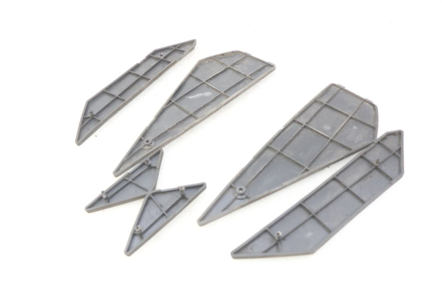 photo de ALFOMBRA PARA PISOS APRILIA SR 2T 50 (2012 - 2017) - Detalle de la pieza