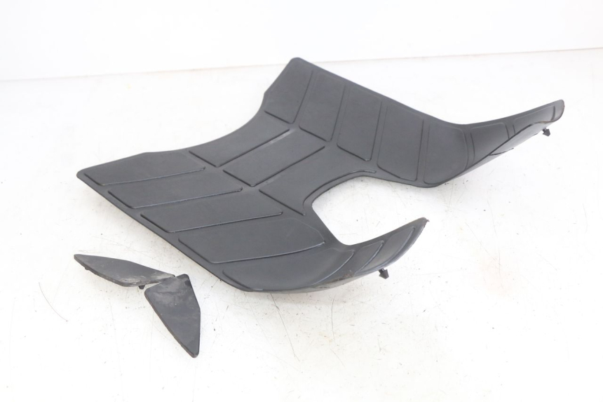 photo de ALFOMBRA DE PASO PEUGEOT SV 125 (1991 - 1994) - Zoom estado de uso