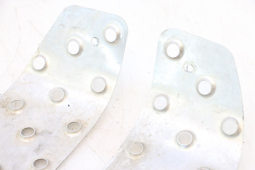 photo de TAPA REPOSAPIES GOMMA PEUGEOT TREKKER 50 (1995 - 2004) - Vista general del producto