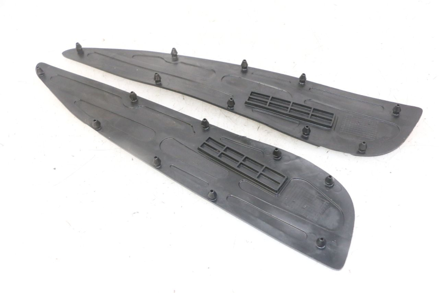 photo de ALFOMBRA DE PASO YAMAHA X-MAX XMAX 125 (2010 - 2013) - Zoom estado de uso