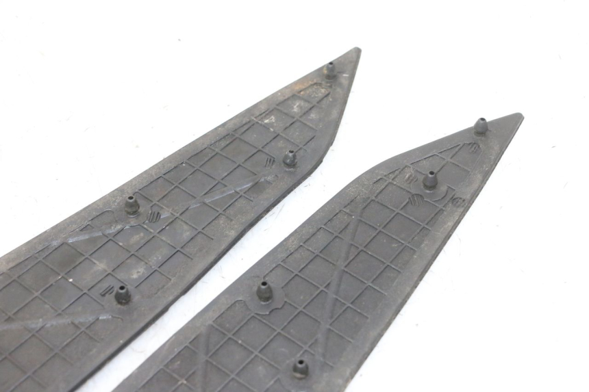 photo de ALFOMBRA DE PASO YAMAHA X-MAX XMAX 250 (2006 - 2009) - Zoom estado de uso