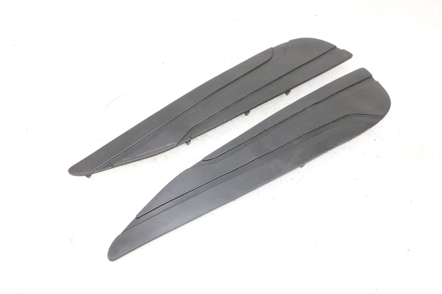 photo de ALFOMBRA DE PASO YAMAHA X-MAX XMAX 125 (2010 - 2013) - Vista principal