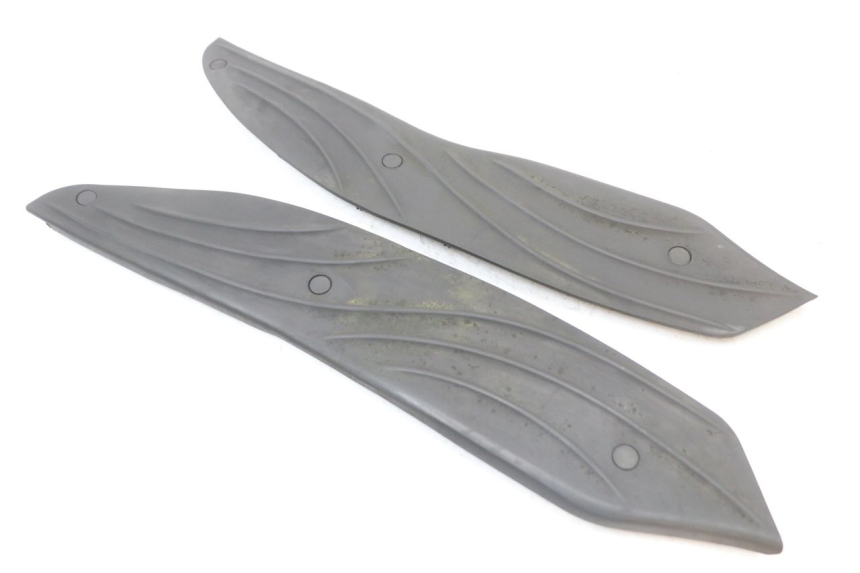 photo de ALFOMBRA DE PASO PIAGGIO X10 125 (2012 - 2017) - Detalle de la pieza