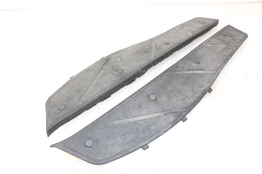 photo de TAPA REPOSAPIES GOMMA PIAGGIO X9 EVOLUTION 125 (2003 - 2007) - Vista principal