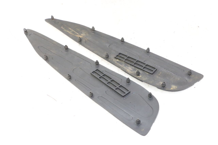 photo de TAPA REPOSAPIES GOMMA YAMAHA X-MAX XMAX ABS 250 (2010 - 2014) - Detalle de la pieza