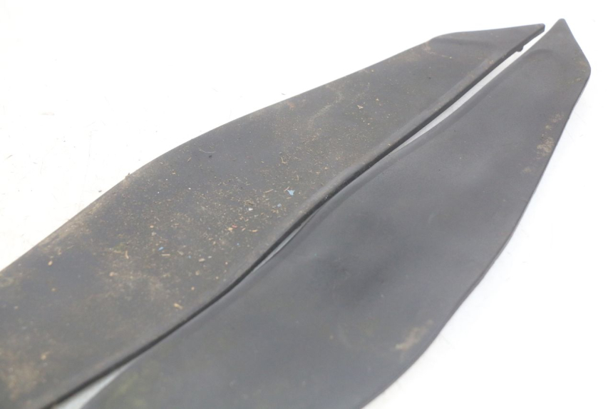 photo de ALFOMBRA DE PASO YAMAHA YP MAJESTY 400 (2004 - 2008) - Zoom estado de uso