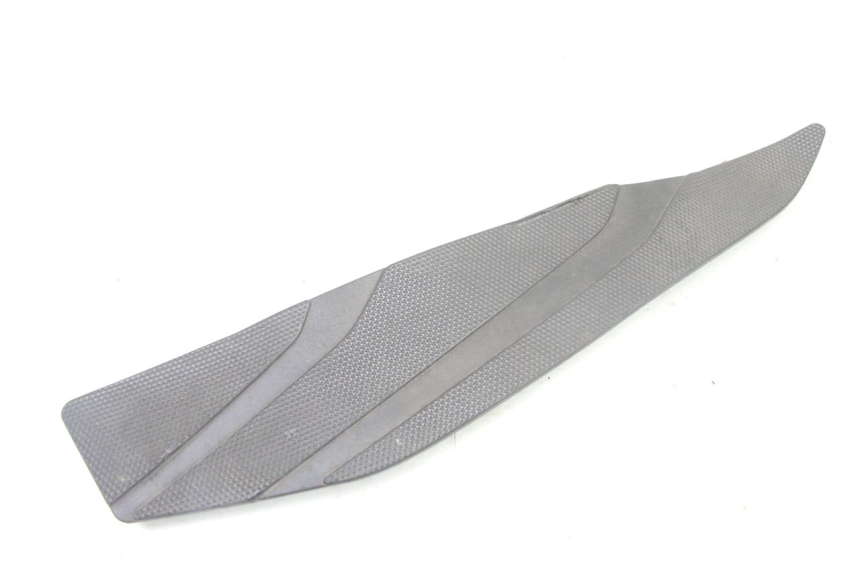 photo de ALFOMBRA DE PASO YAMAHA YP X-MAX XMAX 400 (2014 - 2017) - Vista principal