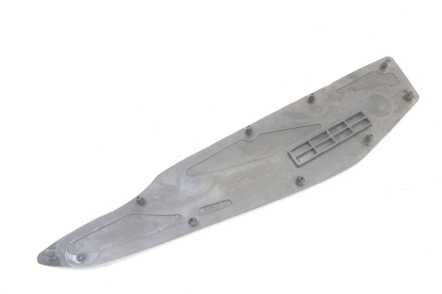 photo de ALFOMBRA DE PASO YAMAHA YP X-MAX XMAX 400 (2014 - 2017) - Zoom estado de uso