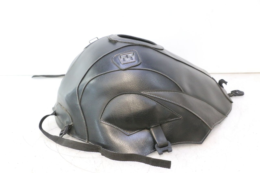 photo de CUBRE DEPOSITOS KAWASAKI ZZR 600 (1995 - 2004) - Zoom estado de uso