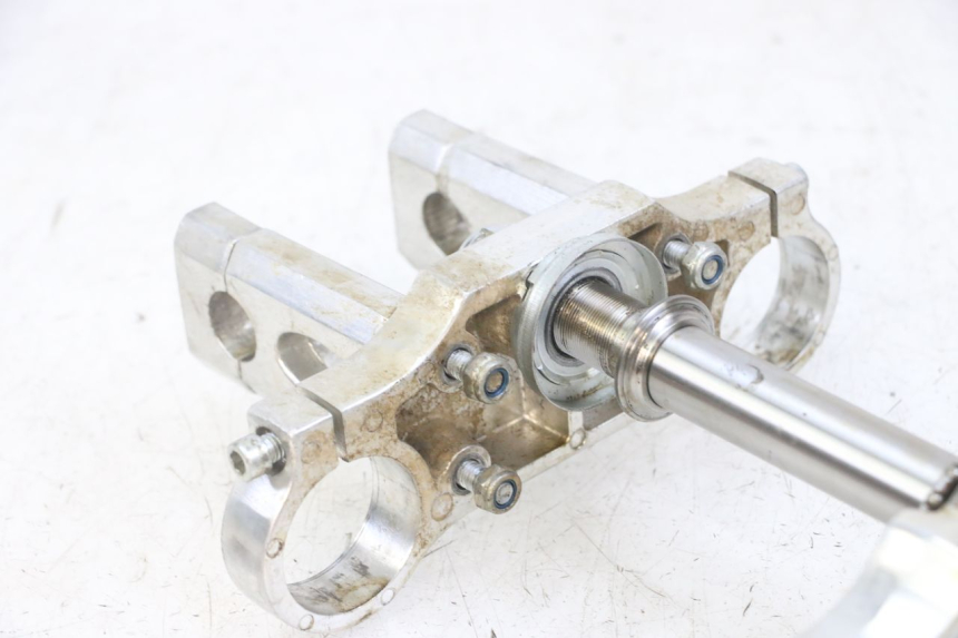 photo de HORQUILLA CCR DIRT BIKE 125 - Detalles de los puntos de fijación