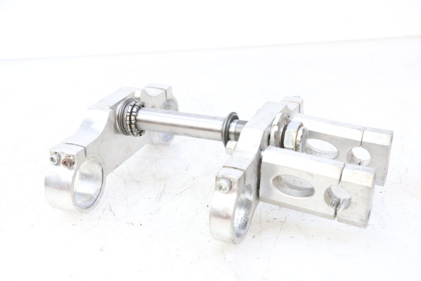 photo de HORQUILLA CCR DIRT BIKE 125 - Primer plano técnico