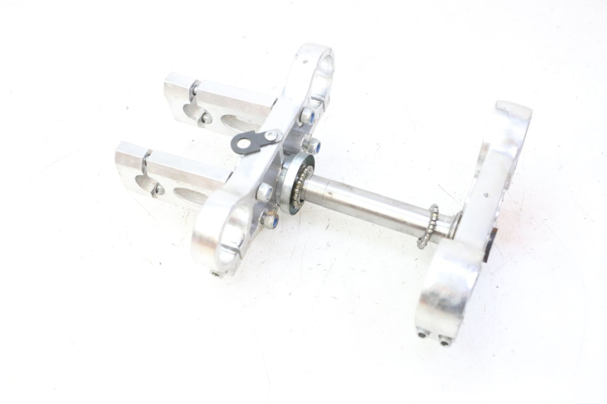 photo de HORQUILLA LONCIN DIRT BIKE 125 - Primer plano técnico