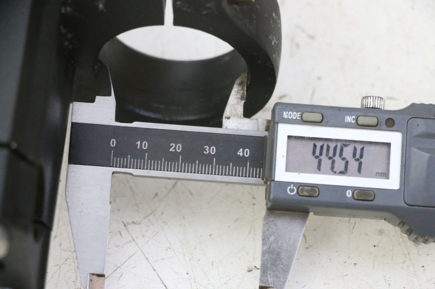 photo de HORQUILLA PROBIKE DIRT 140 - Primer plano técnico