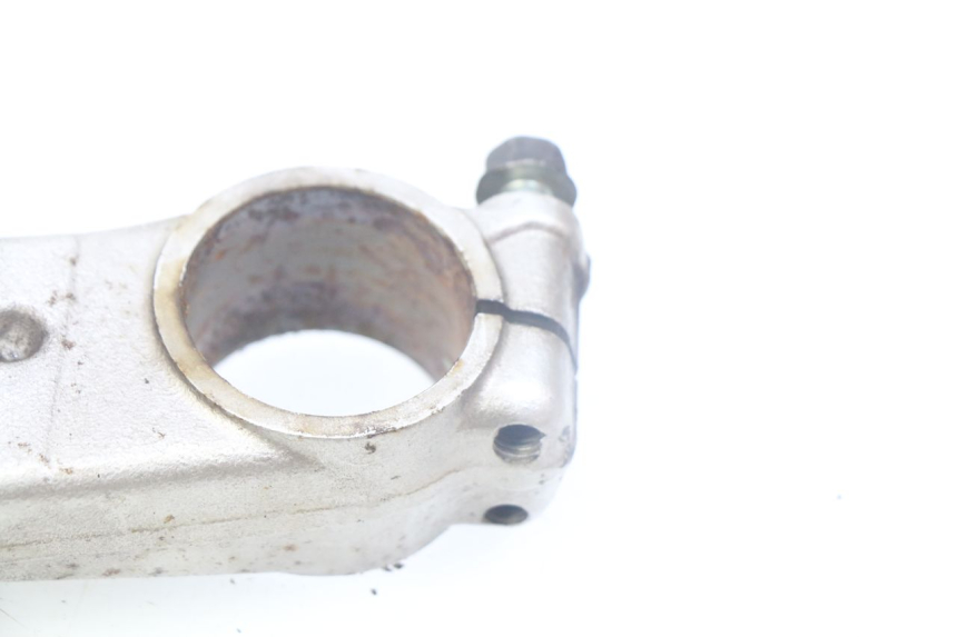 photo de TE HORQUILLA INFERIOR SUZUKI GSF S BANDIT 600 (2000 - 2004) - Primer plano técnico