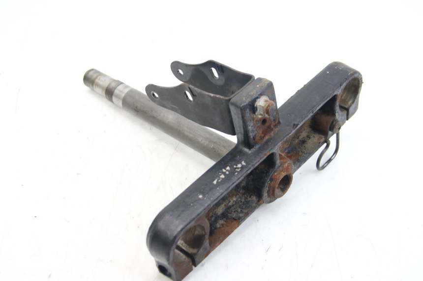 photo de TE HORQUILLA INFERIOR HYOSUNG RT KARION 125 (2003 - 2007) - Otra perspectiva