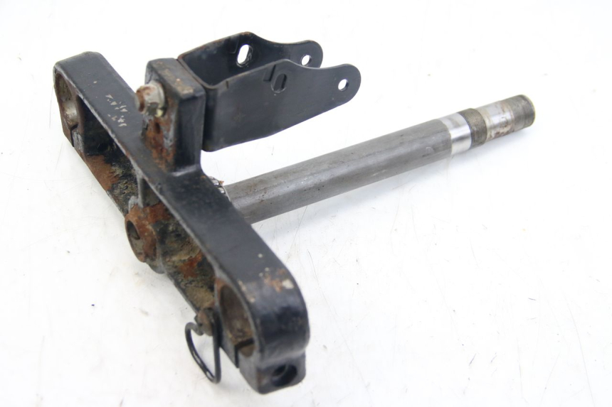 photo de TE HORQUILLA INFERIOR HYOSUNG RT KARION 125 (2003 - 2007) - Detalles de los puntos de fijación