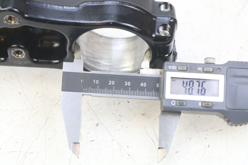 photo de HORQUILLA KAWASAKI KX L 85 (2022 - 2024) - Primer plano técnico