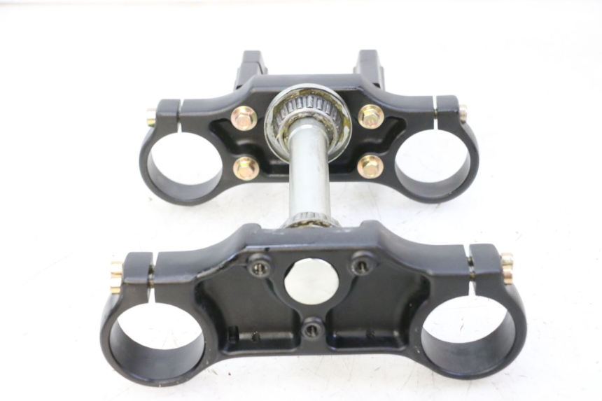 photo de HORQUILLA APOLLO RFZ 125 - Detalles de los puntos de fijación