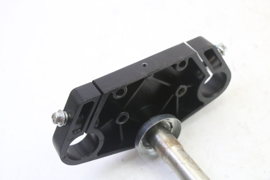 photo de HORQUILLA APOLLO RFZ 125 - Detalles de los puntos de fijación