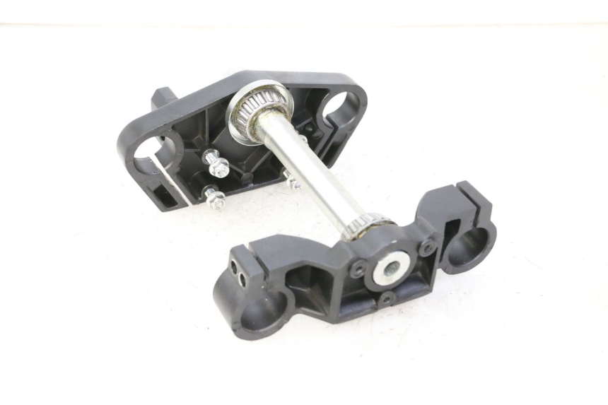 photo de HORQUILLA APOLLO RFZ 125 - Detalles de los puntos de fijación