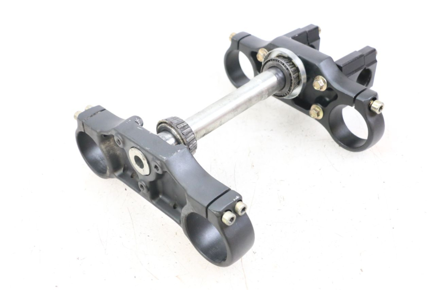 photo de HORQUILLA APOLLO RFZ 140 - Detalles de los puntos de fijación