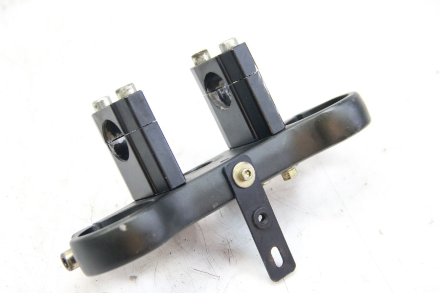 photo de T SUPERIOR DE LA HORQUILLA. ORION AGB37 CRF1 DIRT BIKE 125 (2013 - 2021) - Primer plano de alta resolución