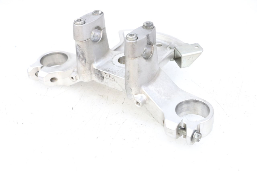 photo de HORQUILLA SUZUKI BURGMAN 650 (2013 - 2020) - Detalles de los puntos de fijación