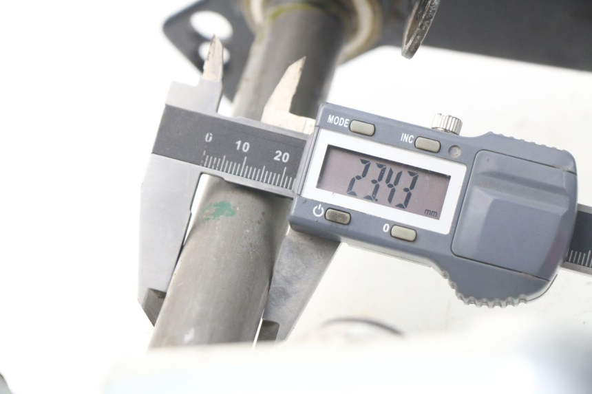 photo de T SUPERIOR DE LA HORQUILLA. HONDA CA REBEL 125 (1995 - 2001) - Detalle de la pieza